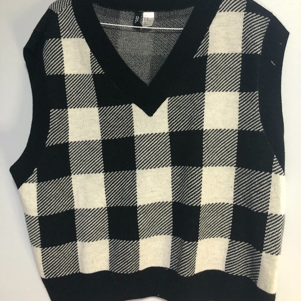 Small womens vest, knit